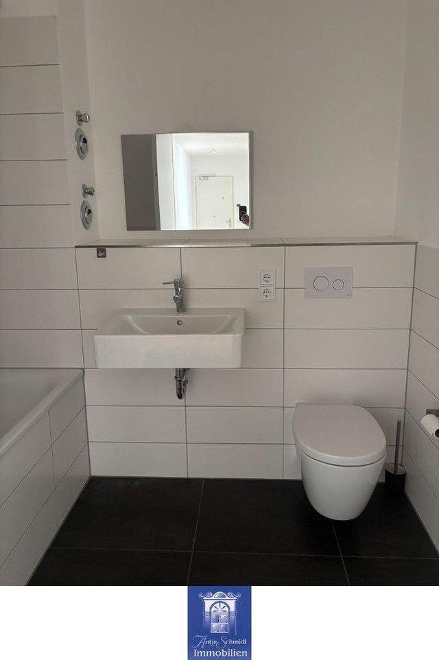 Exklusive Neubauwohnung mit Terrasse, 2 Bädern und moderner EBK! - Foto 2