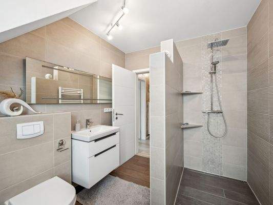 Badezimmer Ansicht I 