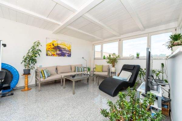 Bürogebäude (Einliegerwohnung) 