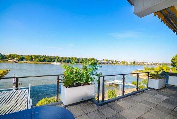 ...mit Zugang auf die Terrasse ..... pur! 