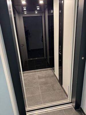 Foto 4_Aufzug.jpg