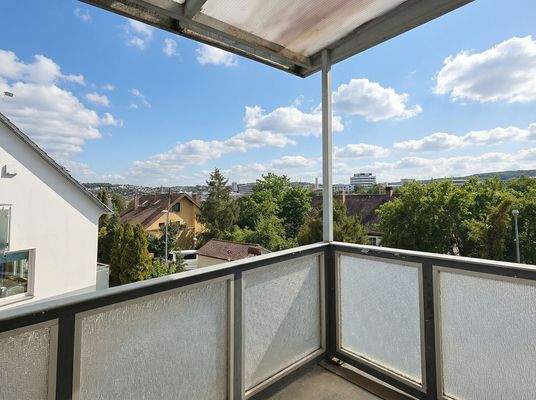 Unverbaute Aussicht vom Balkon