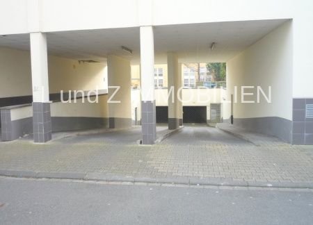Tiefgarage Zufahrt