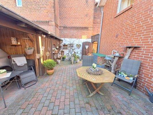 Außen Hinterhof Garten 2