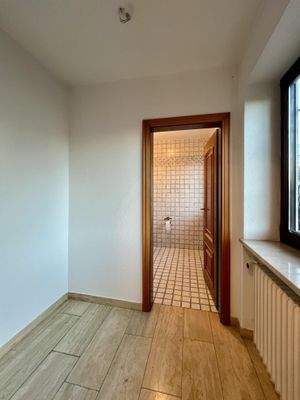 Garderobe_Zugang zum WC