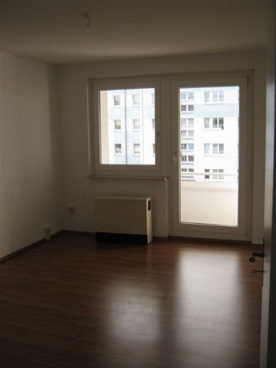 modernisierte 4- Raumwohnung im Balkon in Kodersdorf !