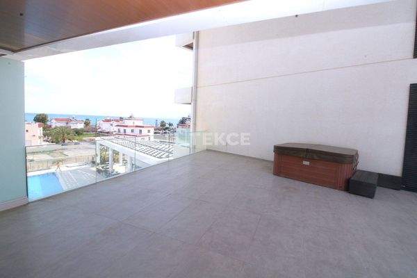 Jacuzzi Apartment in Panorama Complex in Iskele Long Beach