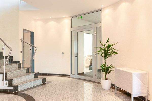 Treppenhaus EG - Gewerbe