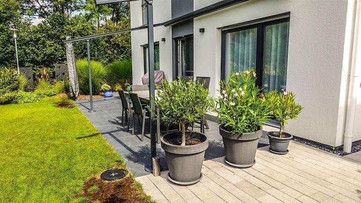 Südwest-Ansicht auf die Terrasse