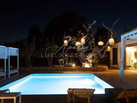 Neue Villa mit Pool gleich beim Meer !