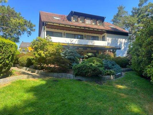 Garten und Haus Südansicht