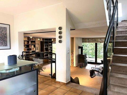 offener Blick in den Wohnbereich