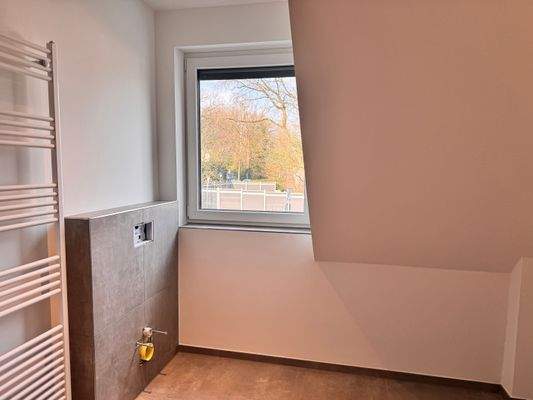 Whg 08 Bad HK+WC+Fenster.JPG