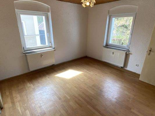 Büro/ Kinderzi. Wohnung 1.O