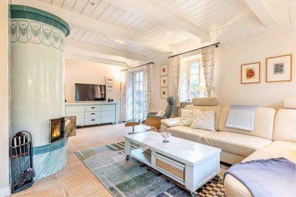 Wohnen - mit antikem Kachelofen