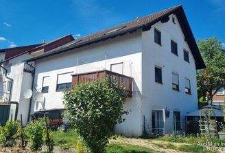 Südansicht mit Balkon