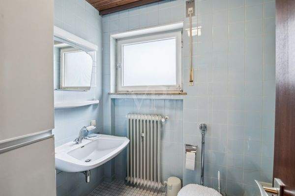 Badezimmer mit Wanne