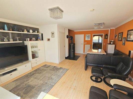 Wohnzimmer Ansicht 1.jpg