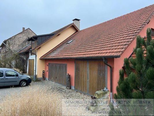 Garagen und Maschinenhalle