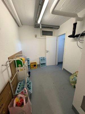 Kellerraum mit Vorräten