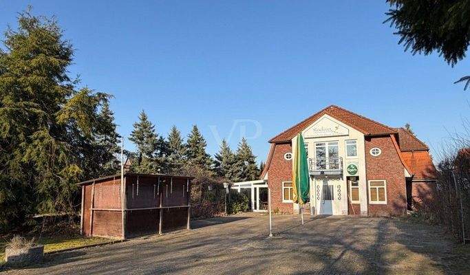 Frontansicht Zuweg zum Lokal