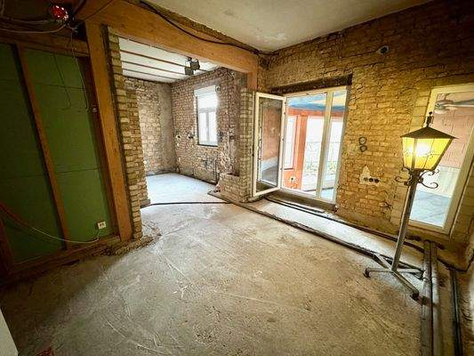 E9 Esszimmer Bild 2.jpeg