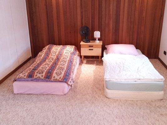 OG 1 Nebenhaus Schlafzimmer