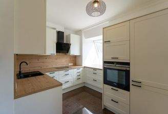 Küche inkl. Einbaugeräten