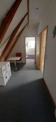 Blick vom Flur in das Zimmer