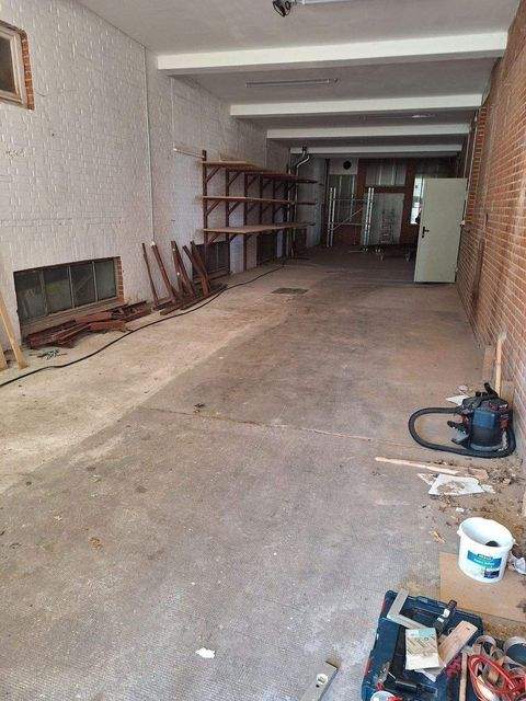 Echem Halle, Echem Hallenfläche