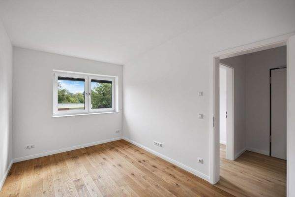 Schlafzimmer mit Außenjalousien