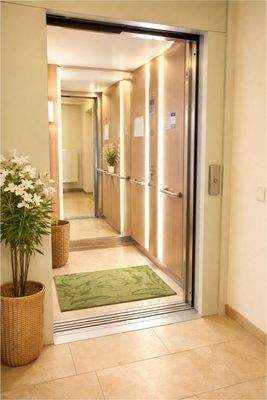 Aufzug in alle Etagen