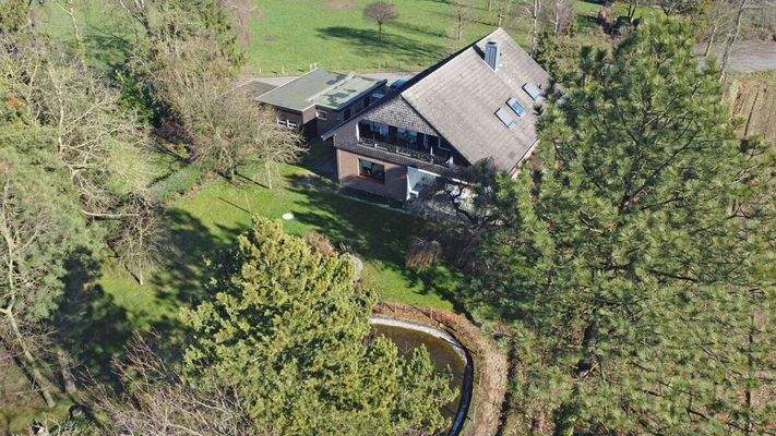 Hinteransicht Drohnenaufnahme