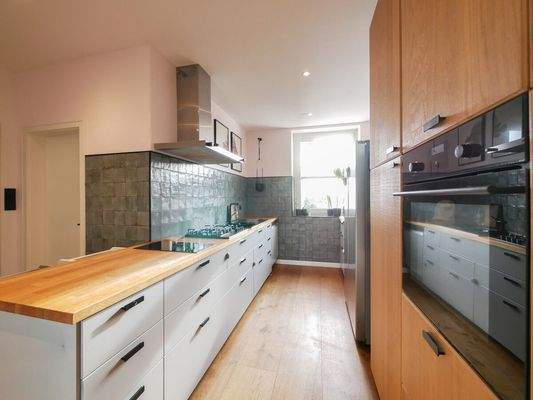 Hochwertige Einbauküche