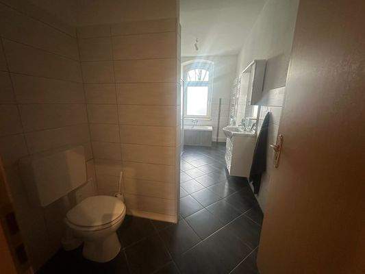 Straßburger EG links Bad._6.jpg