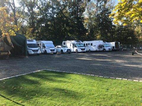 Falkensee Garage, Falkensee Stellplatz