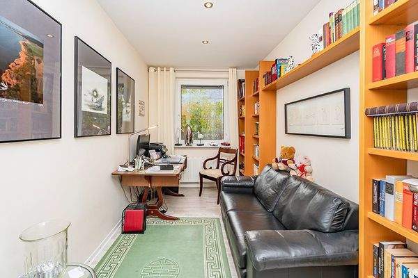 Kinder-/Arbeitszimmer