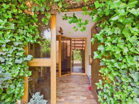 Eingang Zwischengebäude