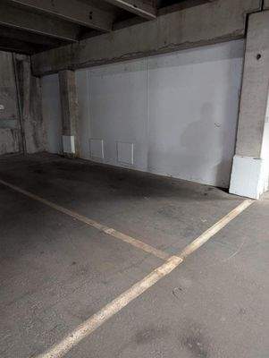 Tiefgaragenstellplatz