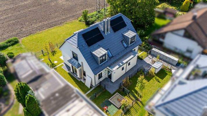 Blumenstr. 16a/b, Karlsfeld