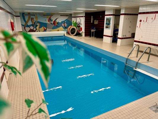 Pool / Schwimmhalle 