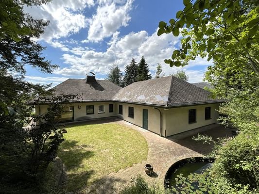Hausansicht vom Garten