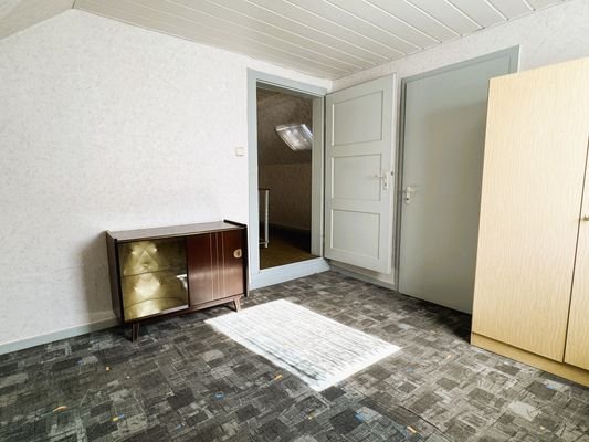 Schlafzimmer DG