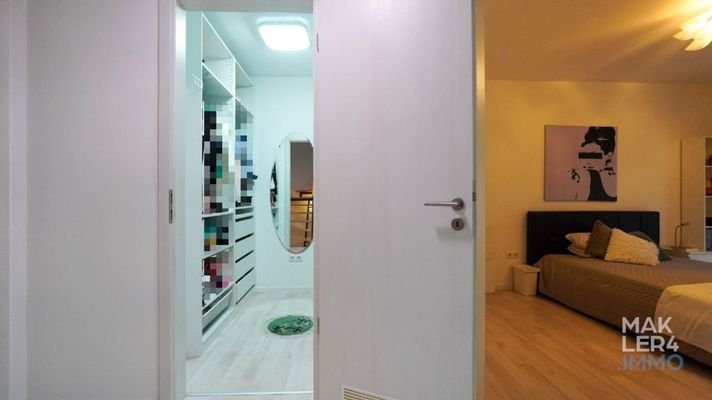 Umziehen / Schlafzimmer