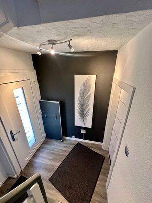 Eingangsbereich mit neuer Haustüre