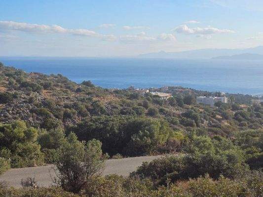 Kreta, Agios Nikolaos: Großes Baugrundstück mit herrlichem Meerblick zu verkaufen