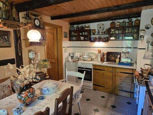 Küche nostalgisch mit Küchenhexe