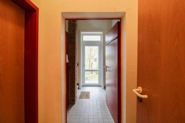 Durchgang zur Einliegerwohnung