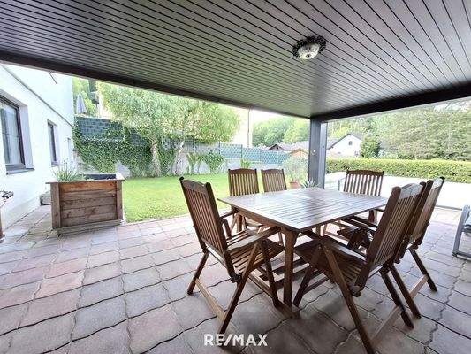 Überdachte Terrasse