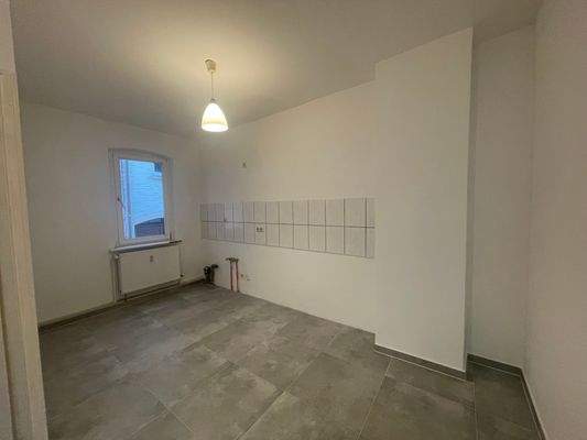 Wohnküche mit neuen Fliesen!